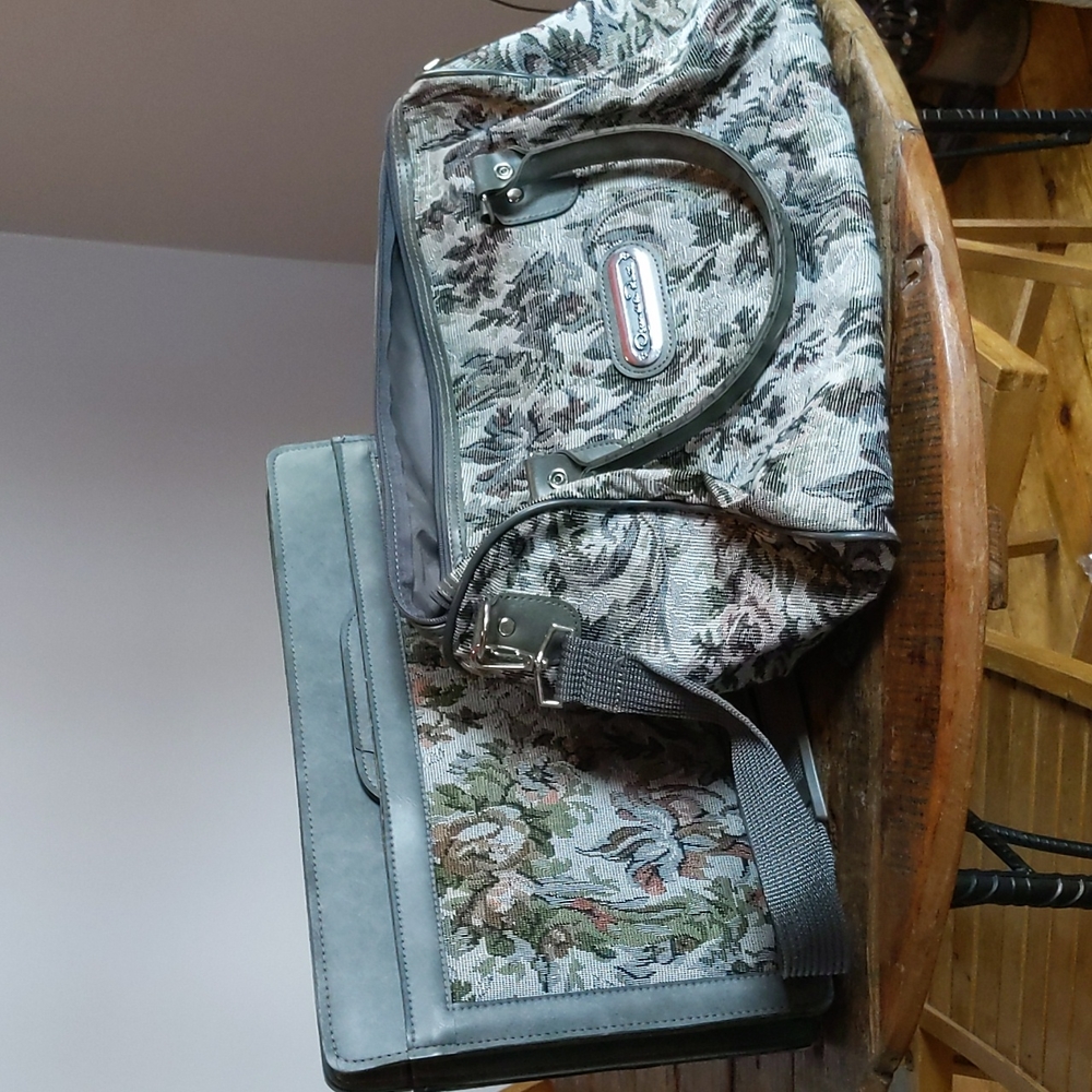 Oscar de la Renta weekend luggage bag and file folder bag